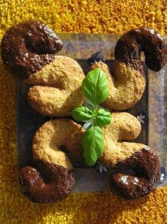 alphabet hazelnut cookies